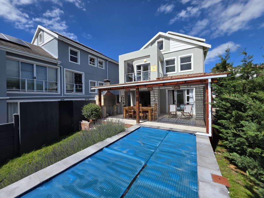 2 Bedroom Property for Sale in Wavecrest Eastern Cape